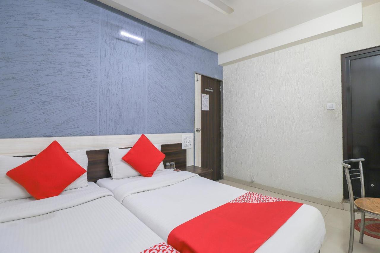 Hotel Jasmine Ахмедабад Экстерьер фото